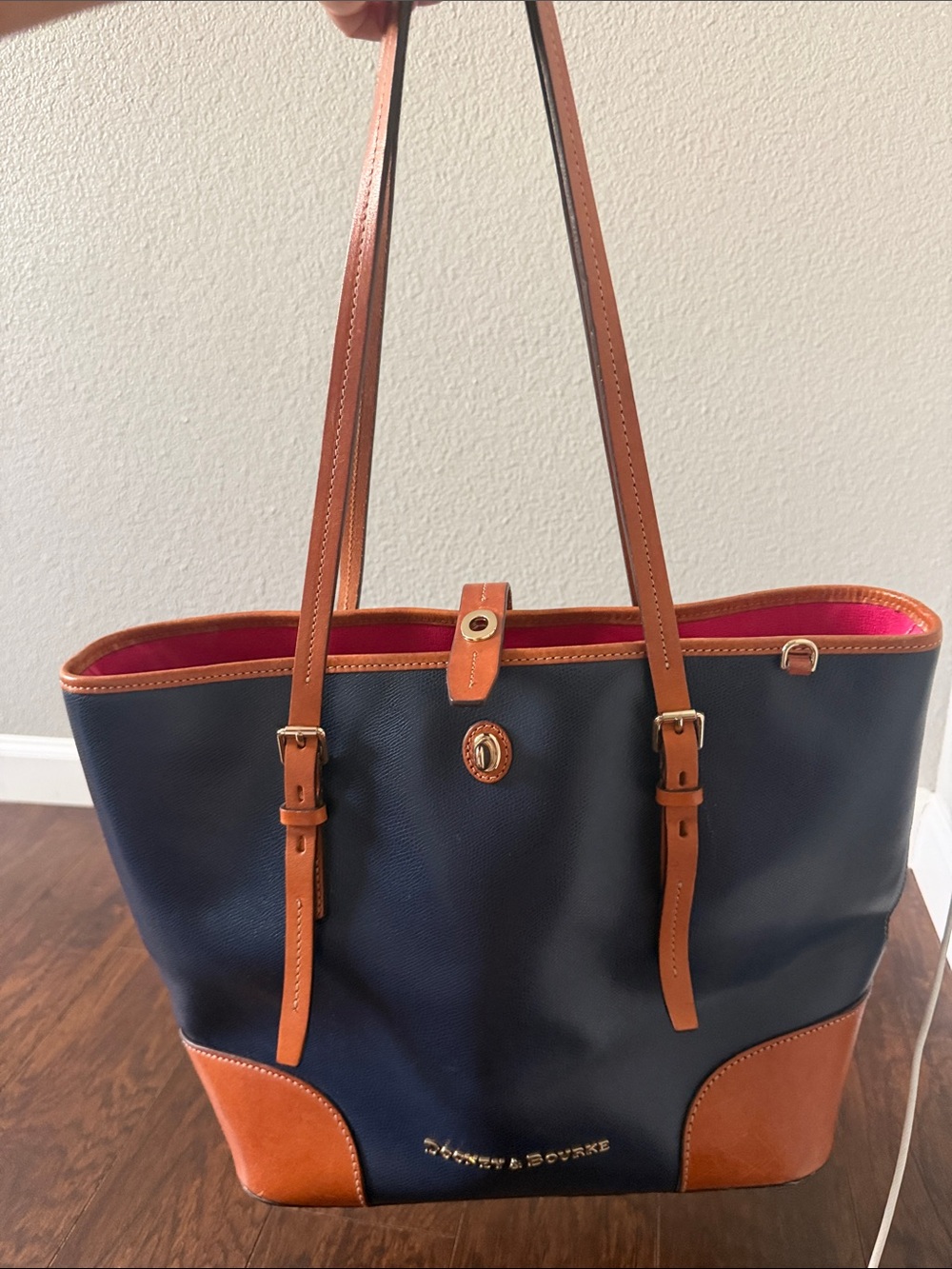Vintage Dooney & Bourke Navy Tote with Tan Trim and Pink Interior - Picture 2 of 10